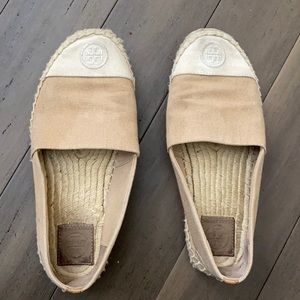Tory Burch Beige & White Espadrille Flats (Size 8)